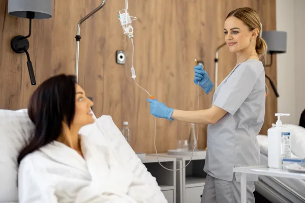 come-avviene-trattamento-terapia-infusionale-per-capelli